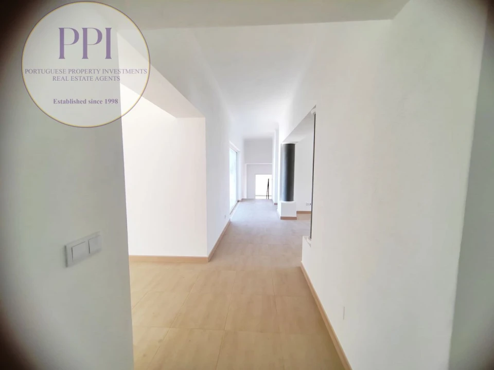 Moradia T3 para Venda em Budens Foto 16