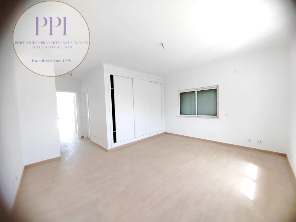 Moradia T3 para Venda em Budens Foto 12