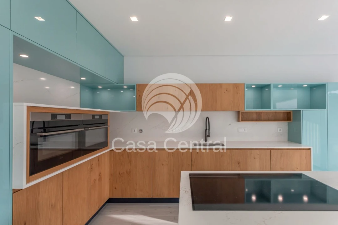 Moradia T5 para Venda em Alcabideche Foto 12