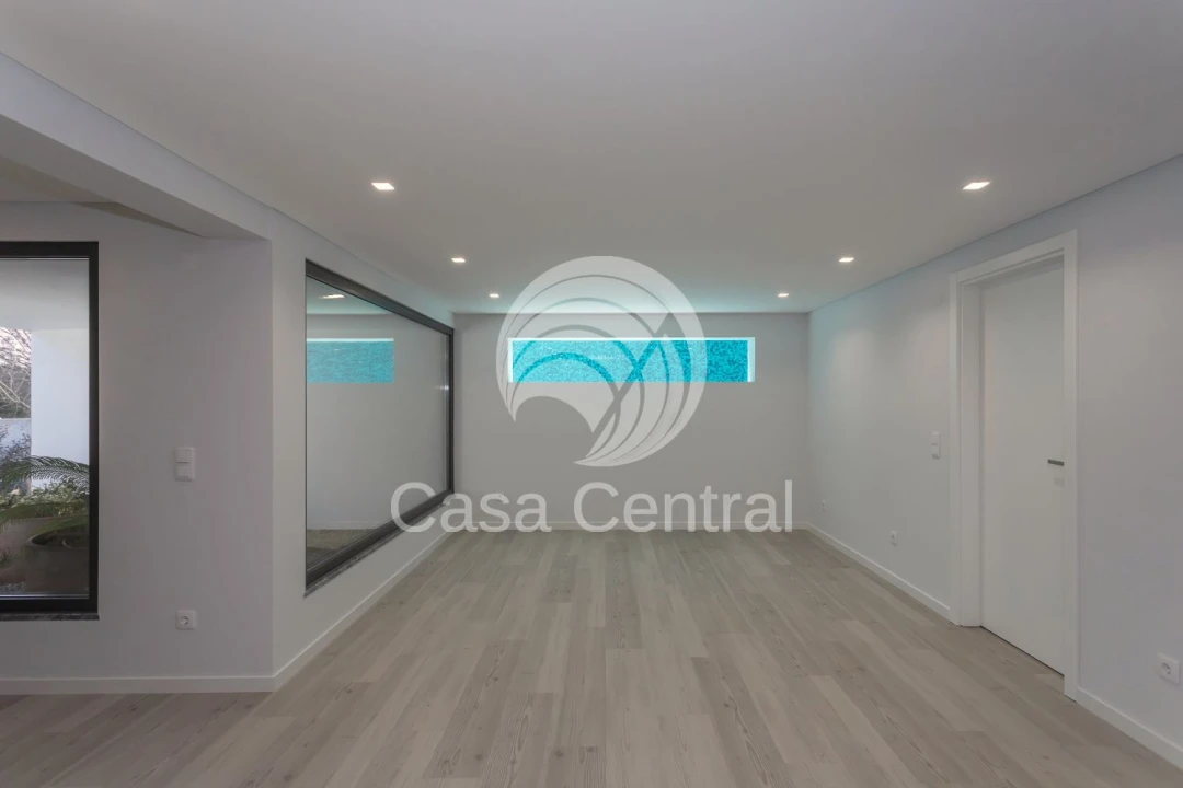 Moradia T5 para Venda em Alcabideche Foto 48