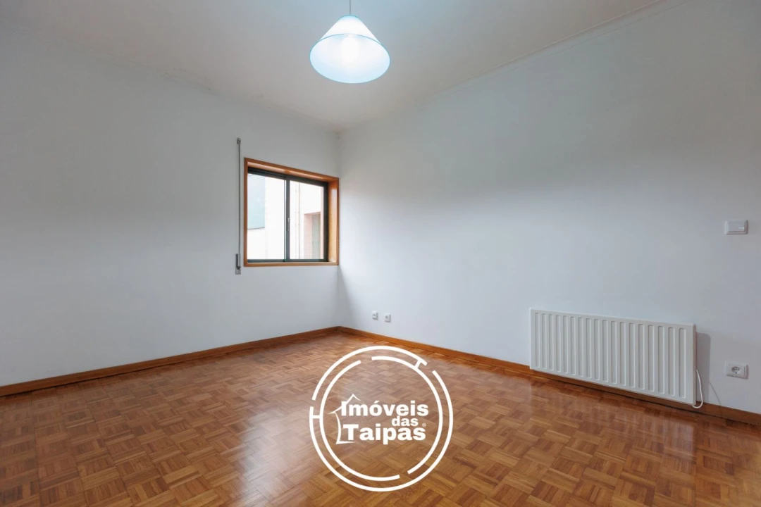 Apartamento T2 para Venda em Caldelas Foto 12