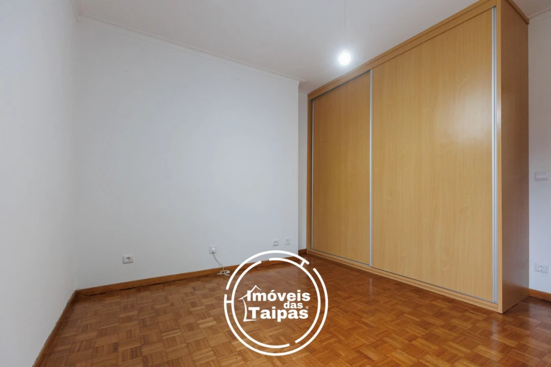 Apartamento T2 para Venda em Caldelas Foto 15