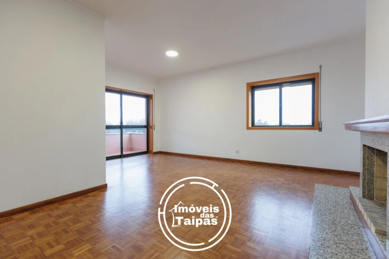 Apartamento T2 para Venda em Caldelas Foto 7