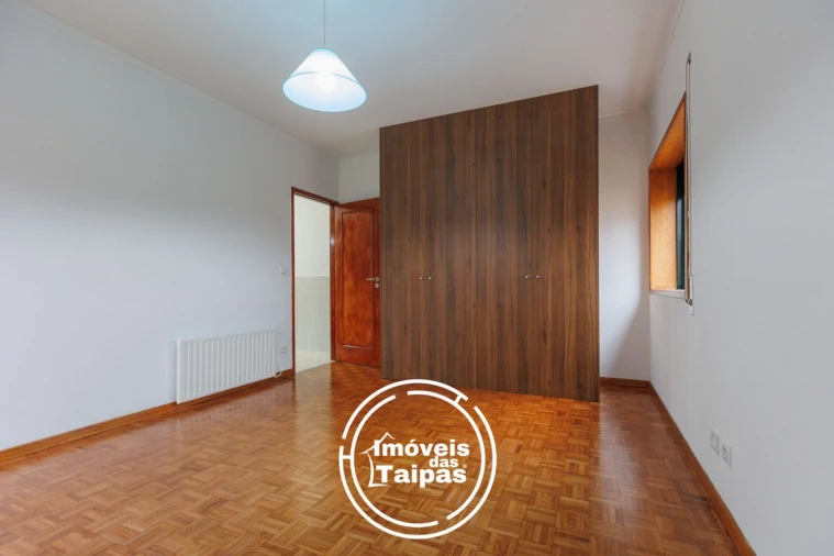 Apartamento T2 para Venda em Caldelas Foto 11