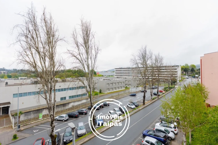 Apartamento T2 para Venda em Caldelas Foto 18