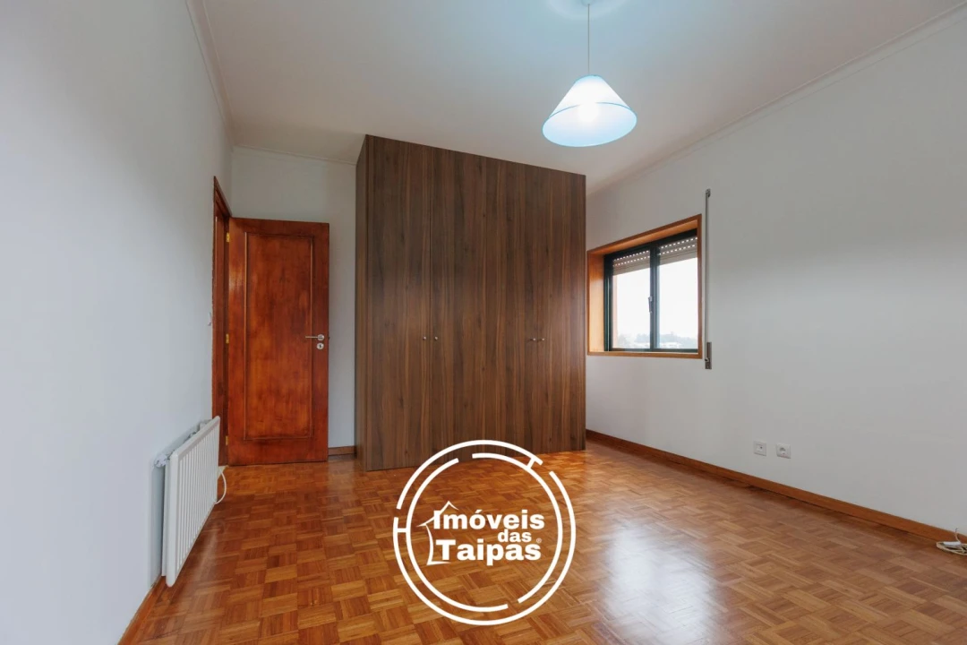 Apartamento T2 para Venda em Caldelas Foto 10