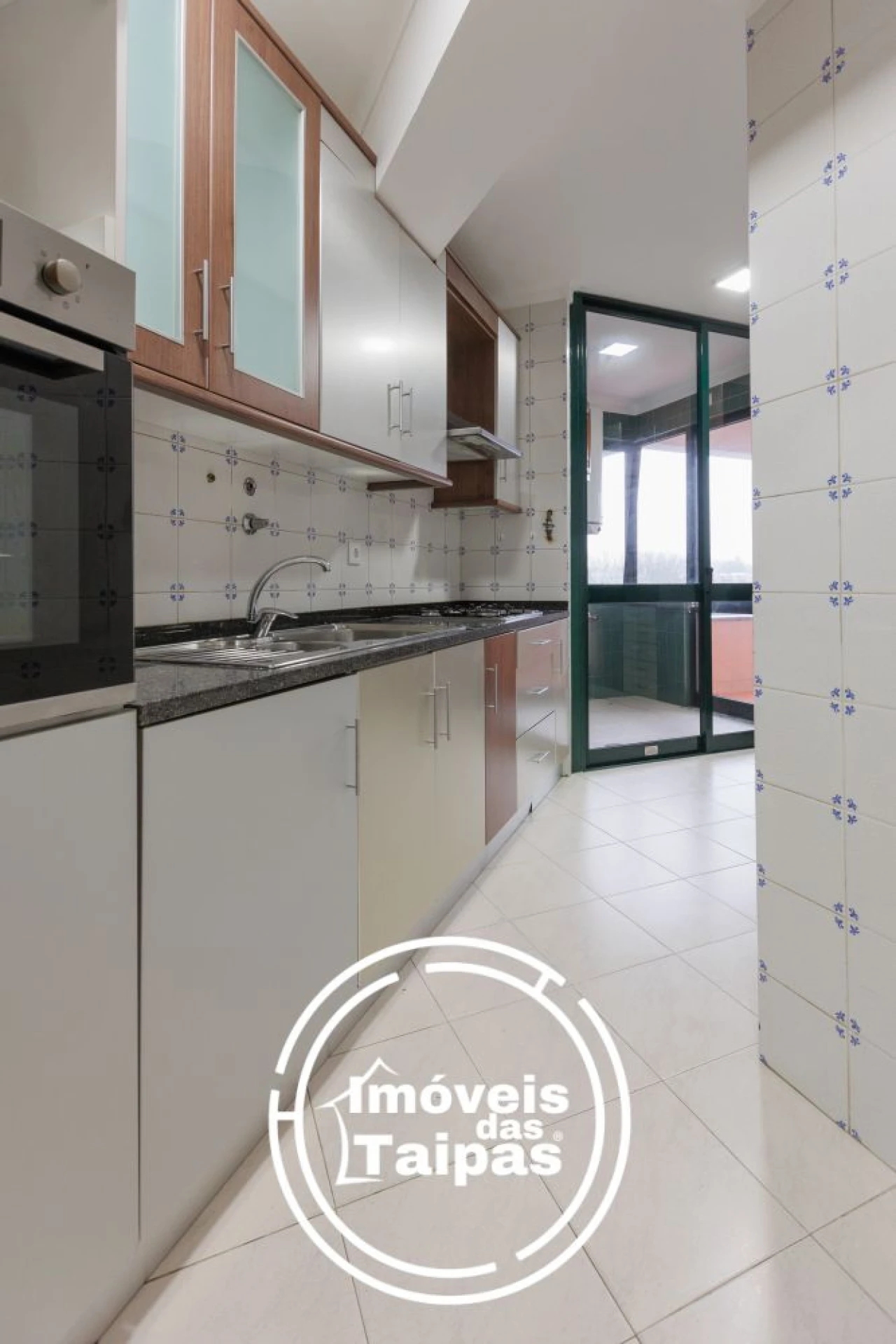 Apartamento T2 para Venda em Caldelas Foto 2