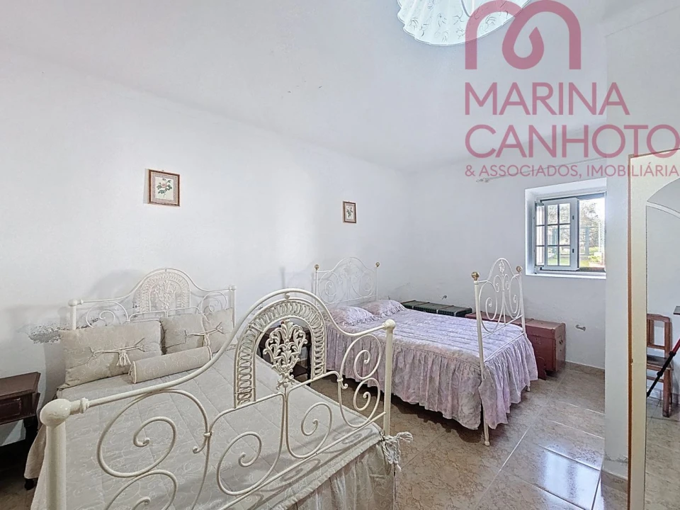 Moradia T2 para Venda em Orada Foto 6