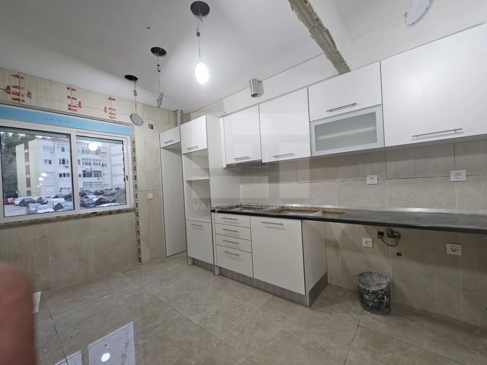 Apartamento T2 para Venda em Almada, Cova da Piedade, Pragal e Cacilhas Foto 8