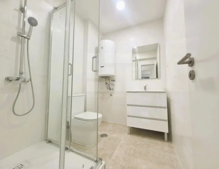 Apartamento T2 para Venda em Almada, Cova da Piedade, Pragal e Cacilhas Foto 6