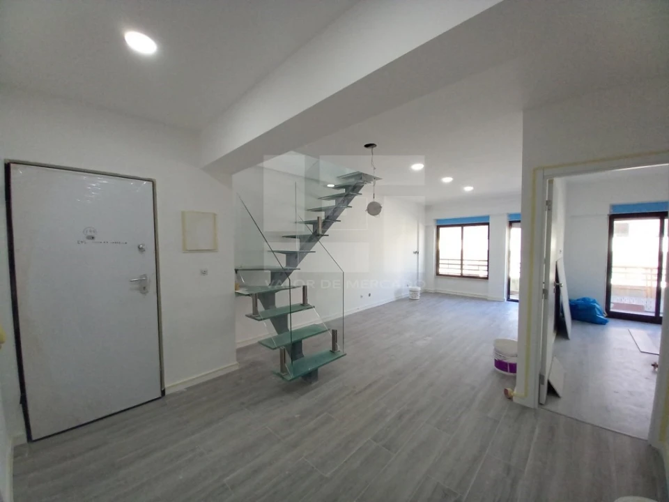 Apartamento T3 para Venda em Costa da Caparica Foto 7