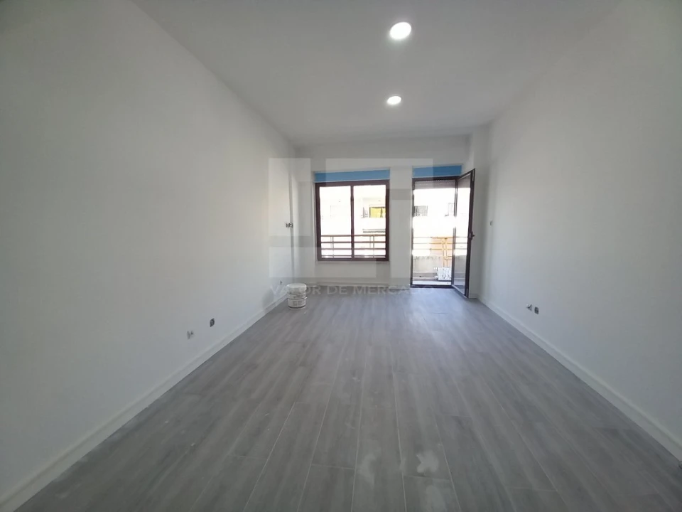 Apartamento T3 para Venda em Costa da Caparica Foto 12