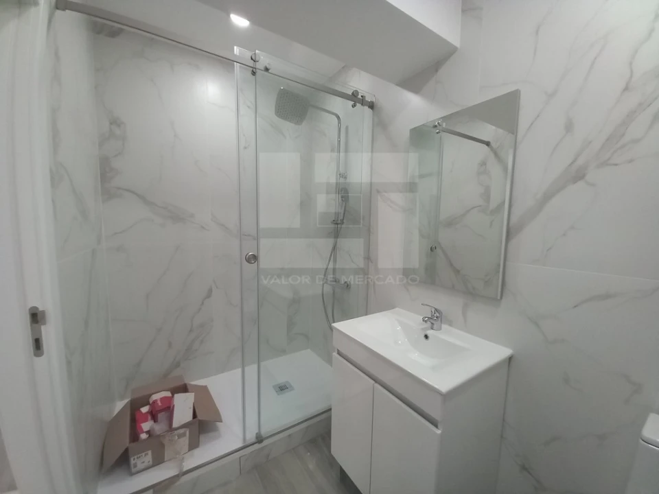 Apartamento T3 para Venda em Costa da Caparica Foto 17