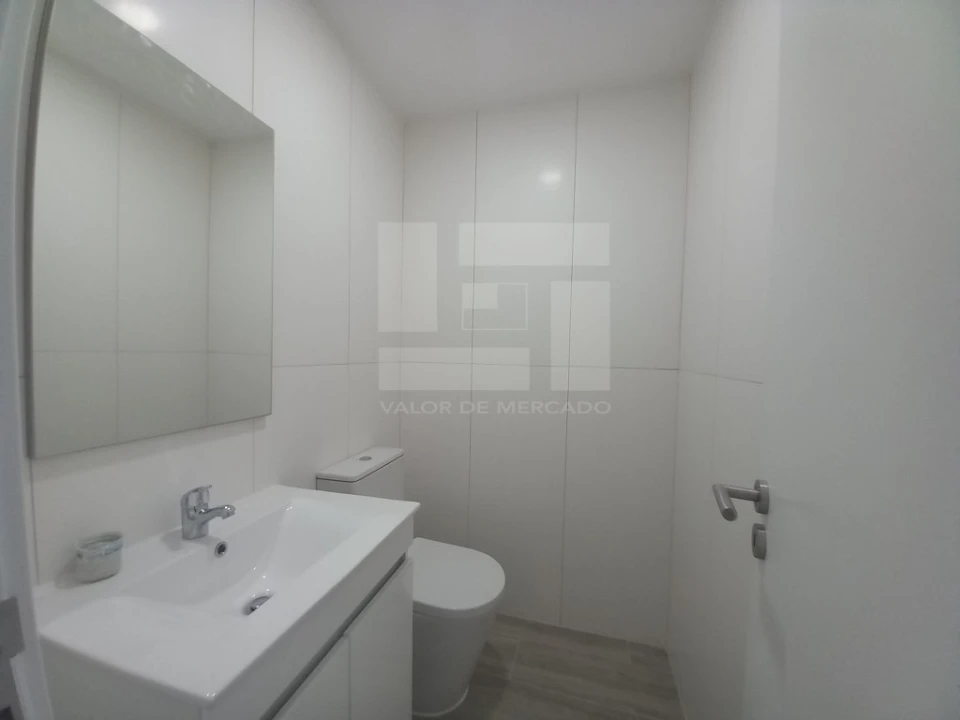 Apartamento T3 para Venda em Costa da Caparica Foto 20