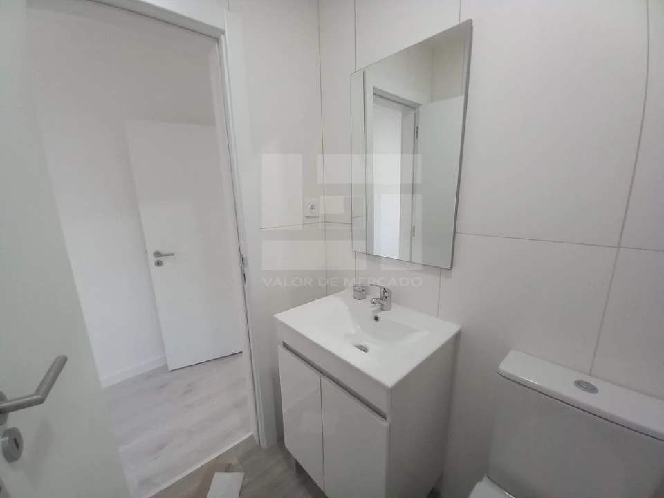 Apartamento T3 para Venda em Costa da Caparica Foto 21