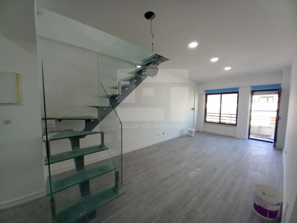 Apartamento T3 para Venda em Costa da Caparica Foto 14