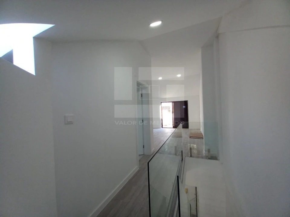 Apartamento T3 para Venda em Costa da Caparica Foto 24