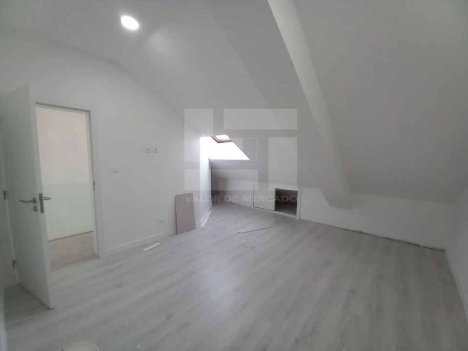 Apartamento T3 para Venda em Costa da Caparica Foto 25