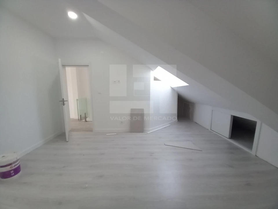 Apartamento T3 para Venda em Costa da Caparica Foto 26