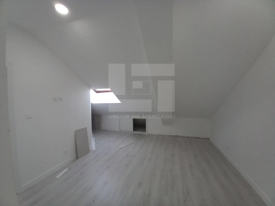 Apartamento T3 para Venda em Costa da Caparica Foto 31