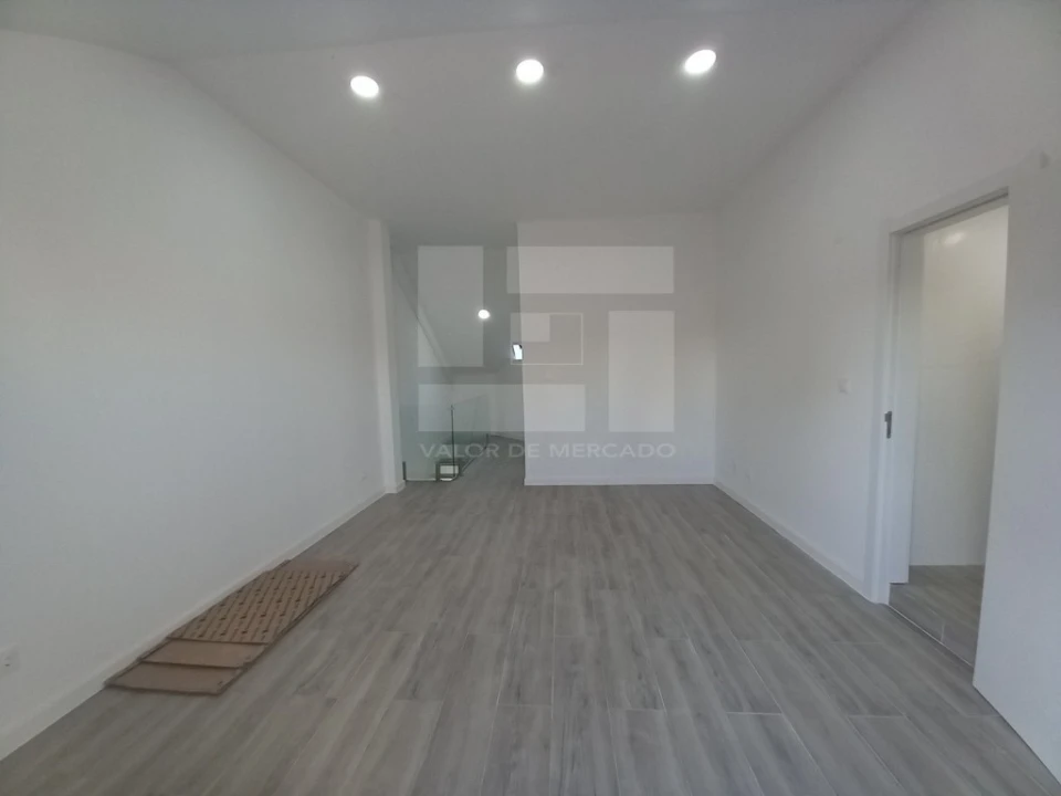 Apartamento T3 para Venda em Costa da Caparica Foto 37