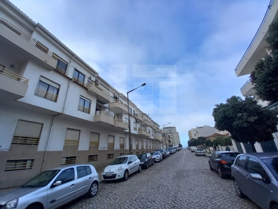 Apartamento T3 para Venda em Costa da Caparica Foto 44