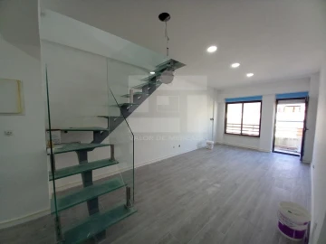 Apartamento T3 para Venda em Costa da Caparica