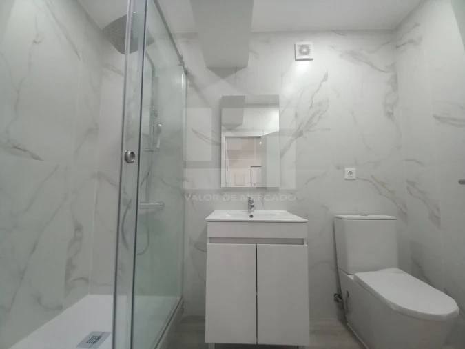 Apartamento T3 para Venda em Costa da Caparica Foto 16