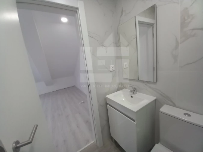 Apartamento T3 para Venda em Costa da Caparica Foto 30