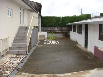 Moradia T4 para Venda em Pombeiro de Ribavizela