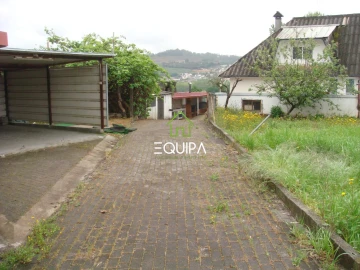 Moradia T4 para Venda em Pombeiro de Ribavizela