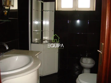 Moradia T4 para Venda em Pombeiro de Ribavizela