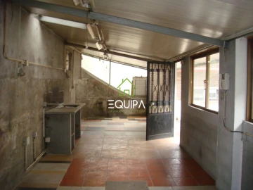 Moradia T4 para Venda em Pombeiro de Ribavizela