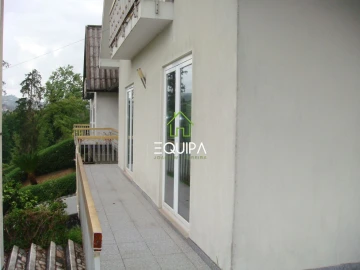 Moradia T4 para Venda em Pombeiro de Ribavizela