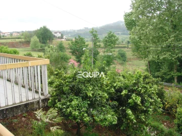 Moradia T4 para Venda em Pombeiro de Ribavizela