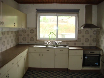 Moradia T4 para Venda em Pombeiro de Ribavizela