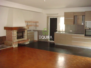 Moradia T4 para Venda em Pombeiro de Ribavizela