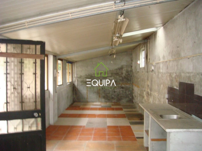 Moradia T4 para Venda em Pombeiro de Ribavizela Foto 57