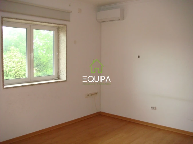 Moradia T4 para Venda em Pombeiro de Ribavizela Foto 48