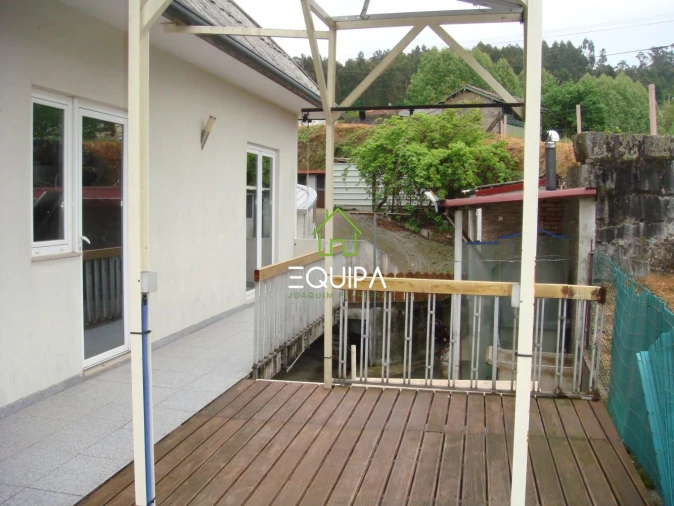 Moradia T4 para Venda em Pombeiro de Ribavizela Foto 33