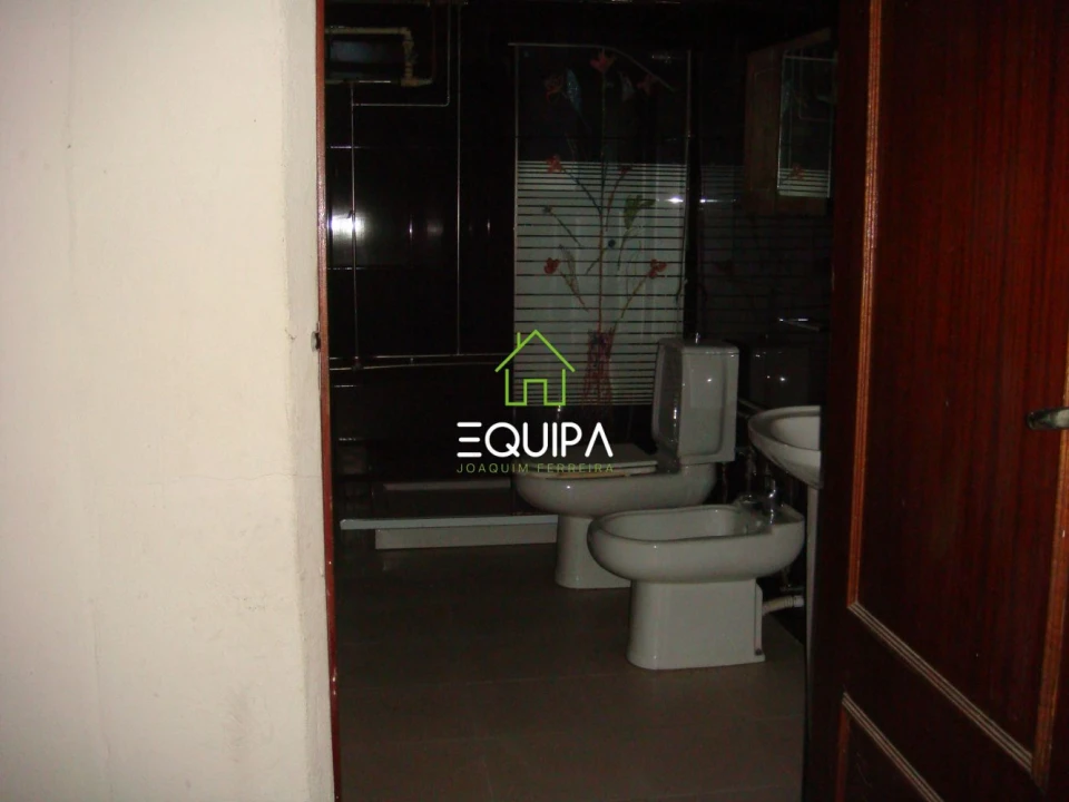 Moradia T4 para Venda em Pombeiro de Ribavizela Foto 38