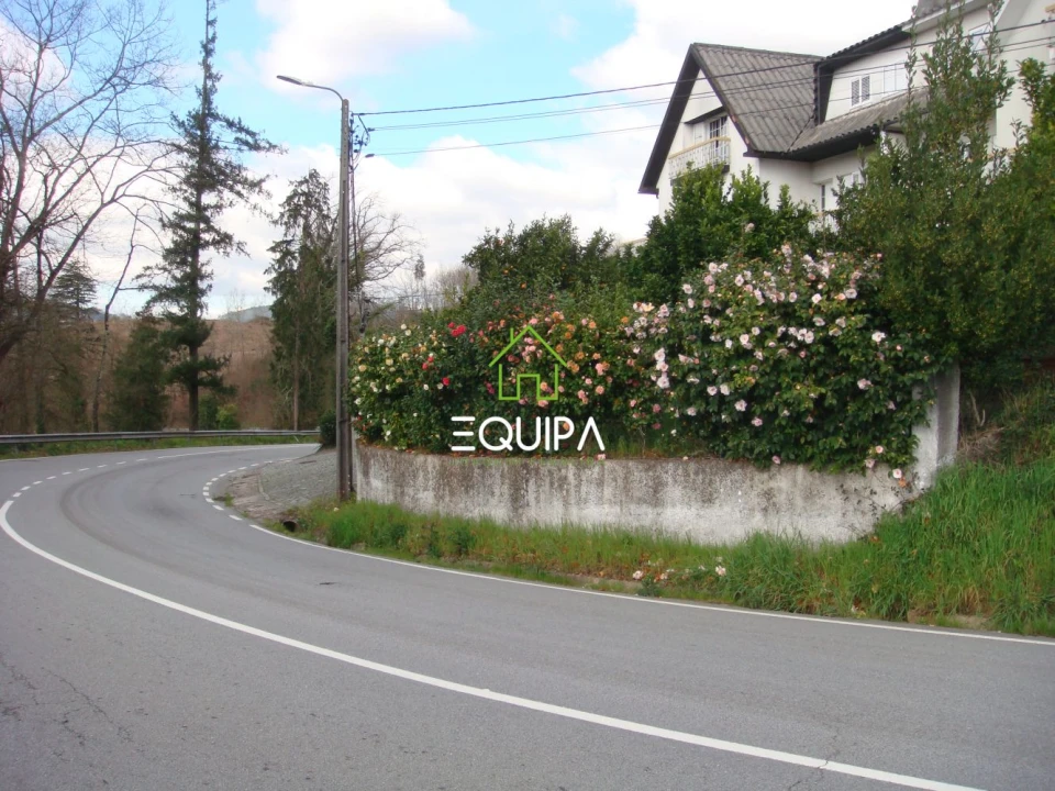 Moradia T4 para Venda em Pombeiro de Ribavizela Foto 22