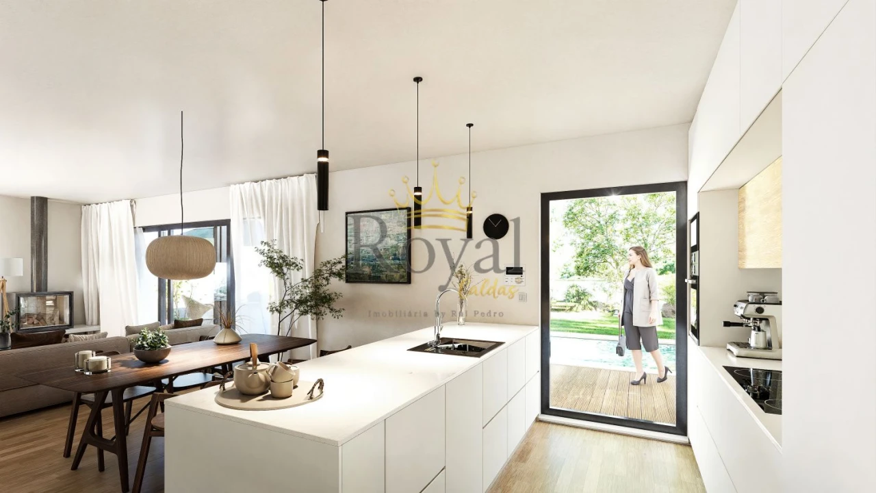 Moradia T4 para Venda em Santa Maria, São Pedro e Sobral da Lagoa Foto 3