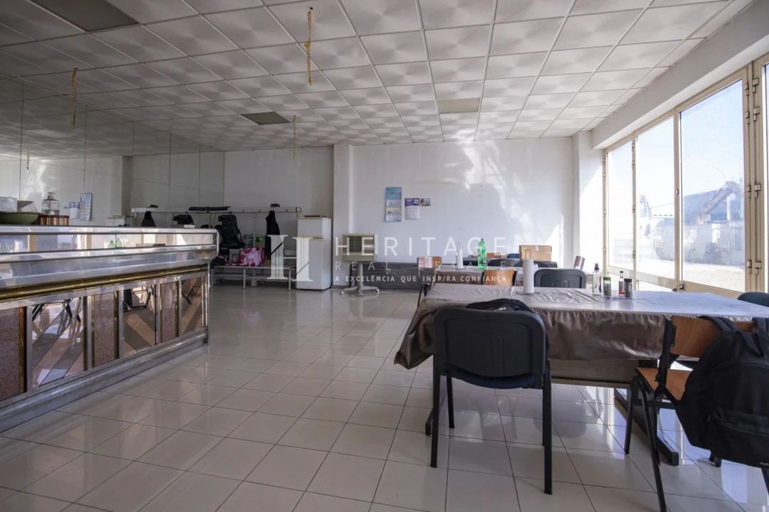 Loja para Venda em Alhos Vedros Foto 22