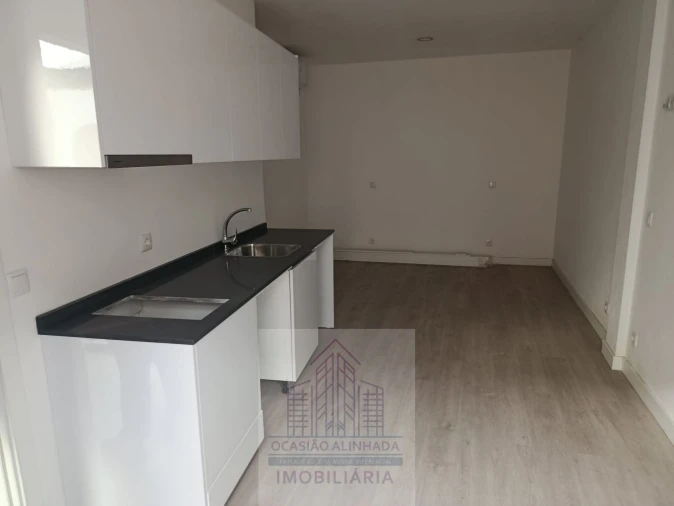 Loja para Venda em Vila Cova de Alva e Anseriz Foto 3