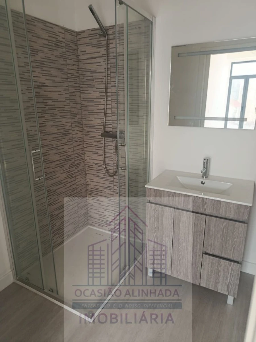 Loja para Venda em Vila Cova de Alva e Anseriz Foto 9