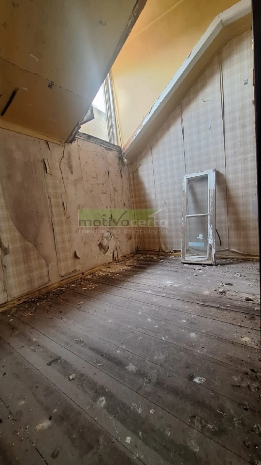 Moradia T2 para Venda em Campolide Foto 8