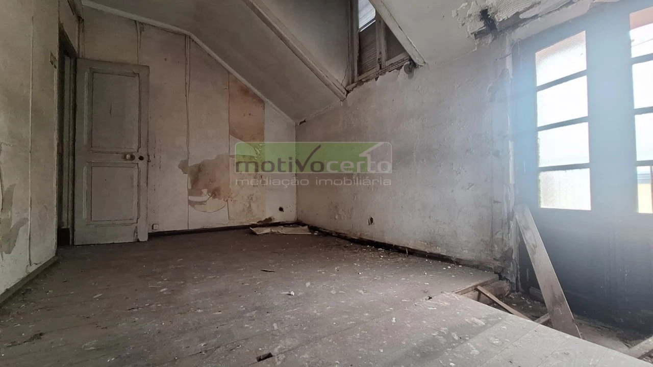 Apartamento T2 para Venda em Campolide Foto 4