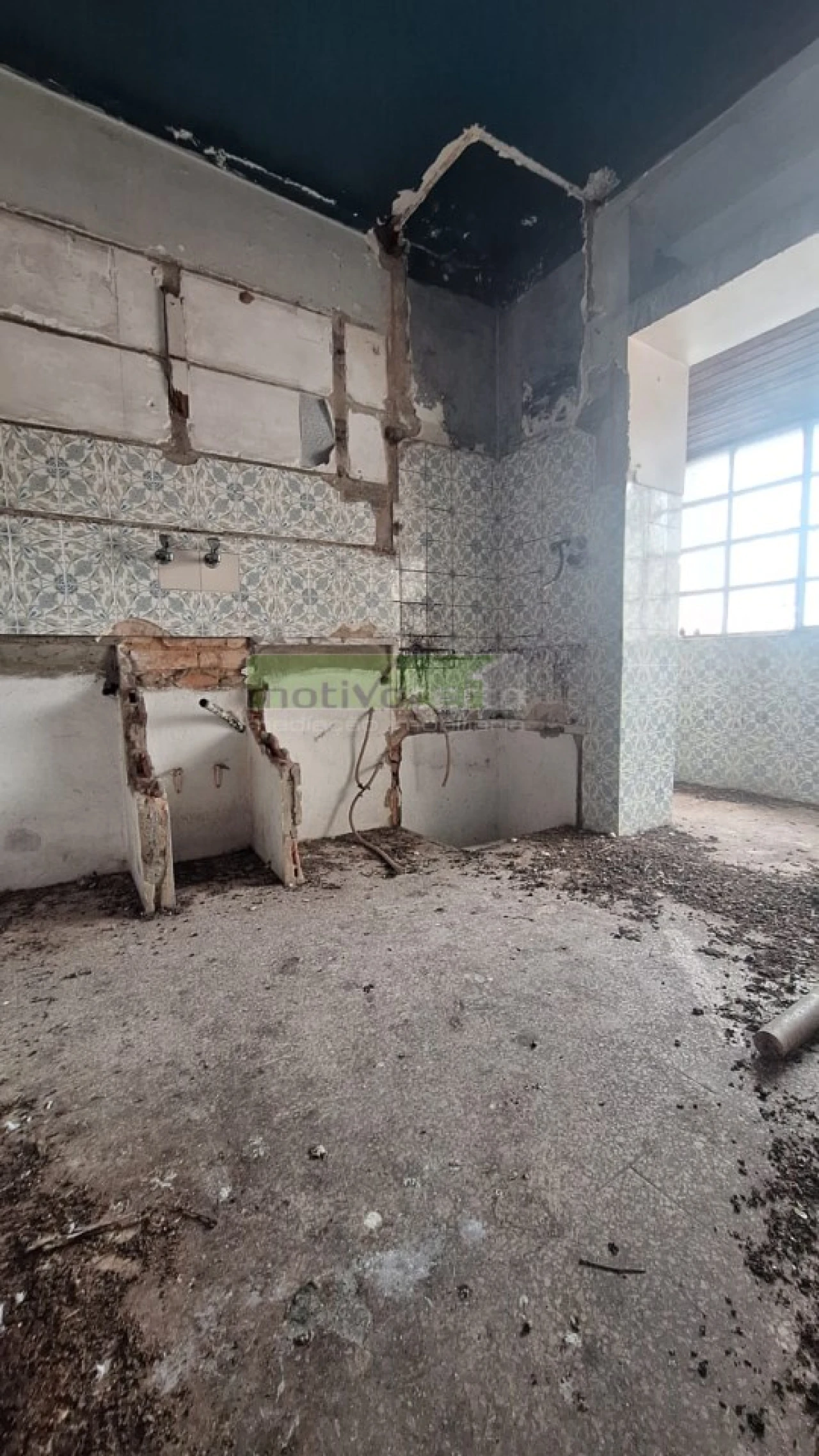 Apartamento T2 para Venda em Campolide Foto 9