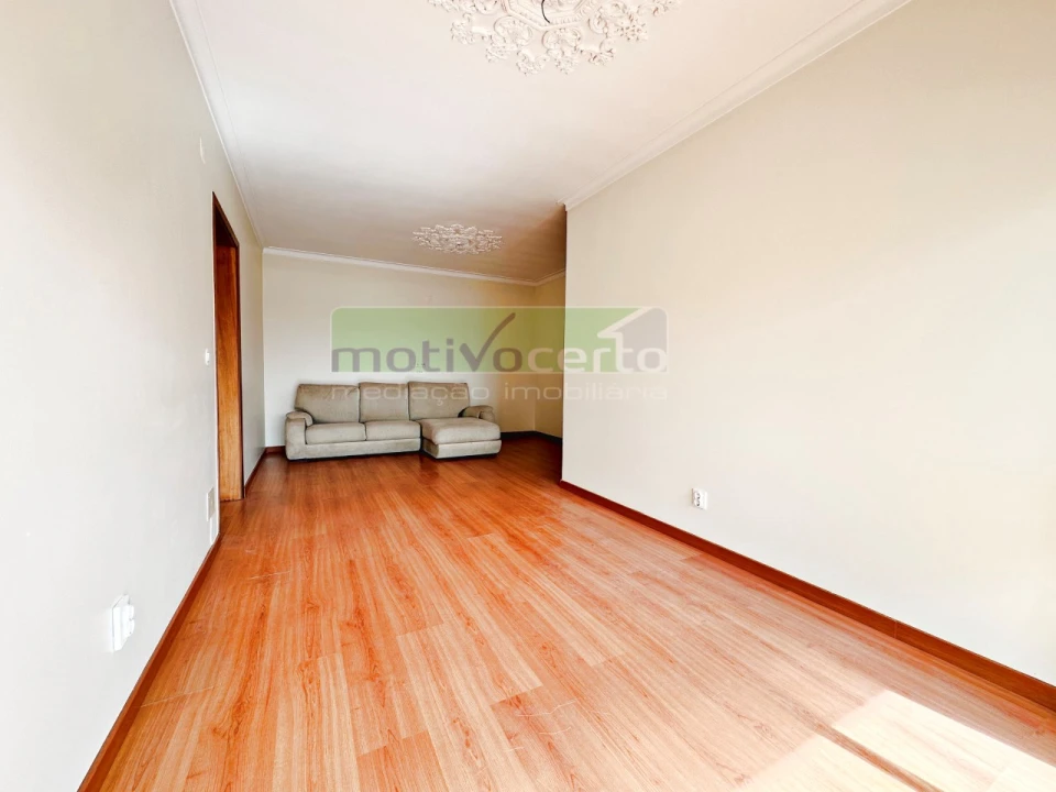 Apartamento T2 para Venda em Queluz e Belas Foto 5